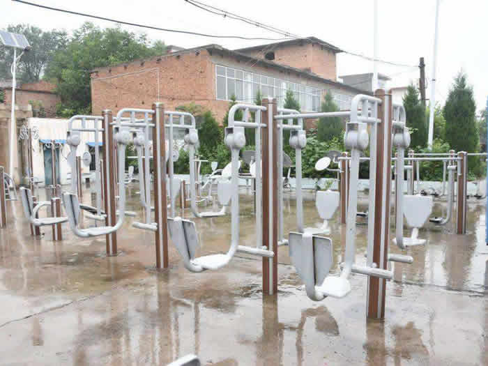 户外双人坐蹬安装